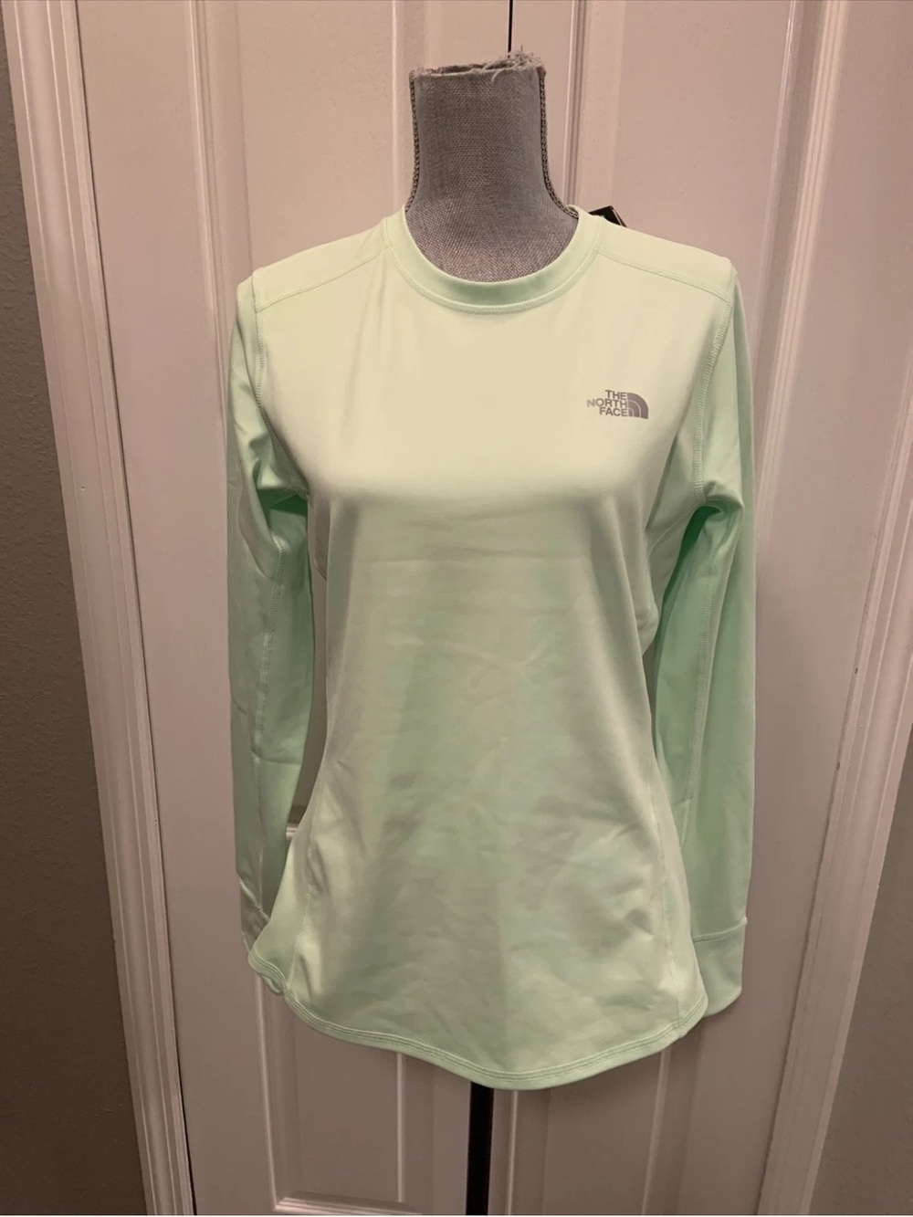 The north face winter warm essential top size large